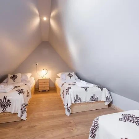 U Anusia Apartment